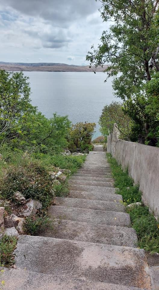 Apartman Zahira Karlobag Buitenkant foto
