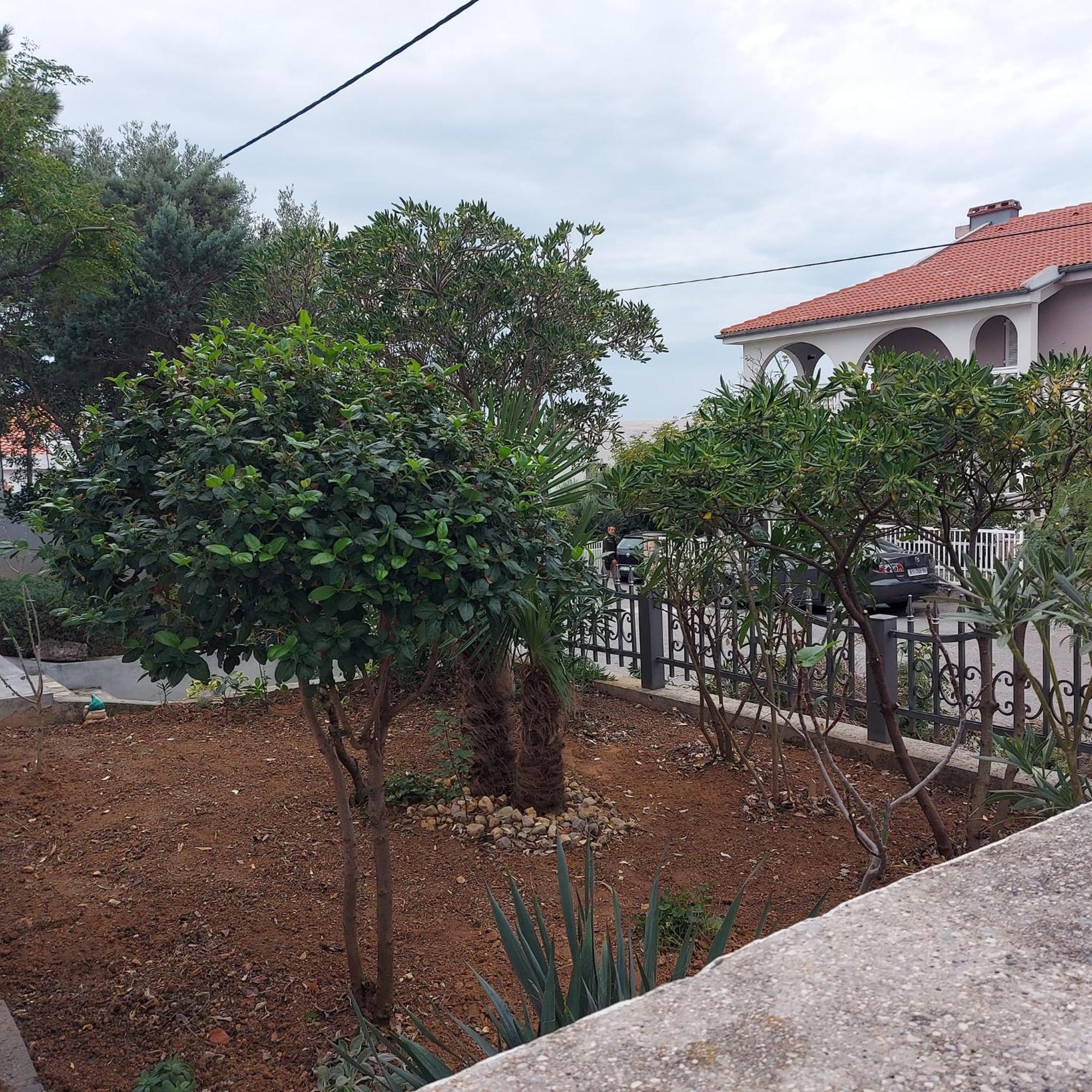 Apartman Zahira Karlobag Buitenkant foto