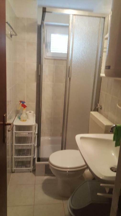 Apartman Zahira Karlobag Buitenkant foto