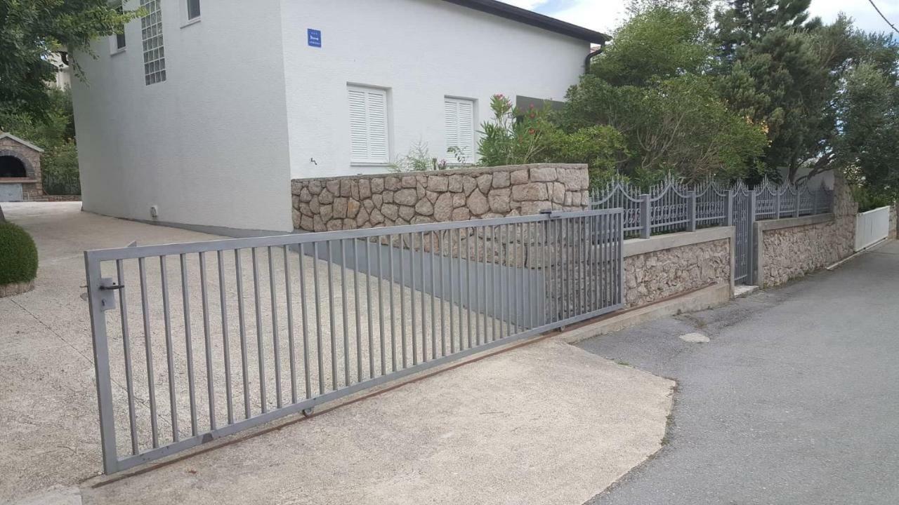 Apartman Zahira Karlobag Buitenkant foto